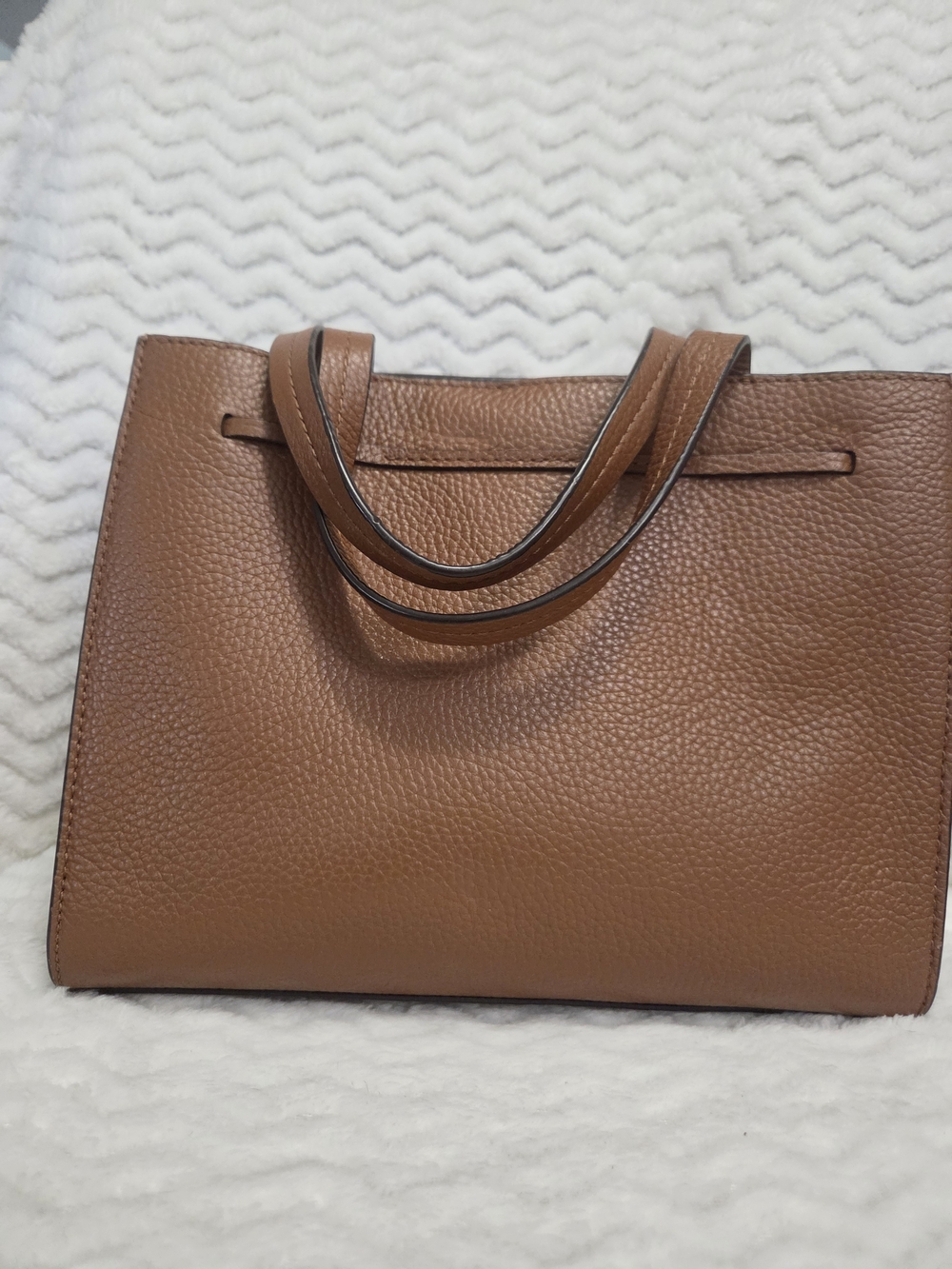 Kate Spade Hayes Gingerbread Brown Leather Crossbody with Tassel Bow - Picture 3 of 9